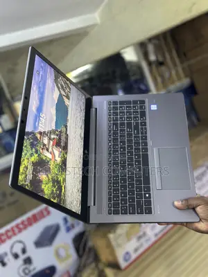 Laptop HP ZBook 15u G5 12GB Intel Core i7 SSD 256GB