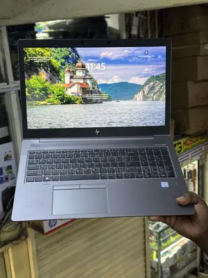 Laptop HP ZBook 15u G5 12GB Intel Core i7 SSD 256GB