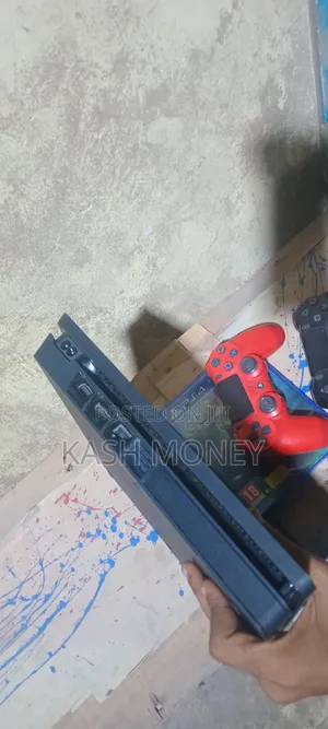 PlayStation 4 Slim Chipped