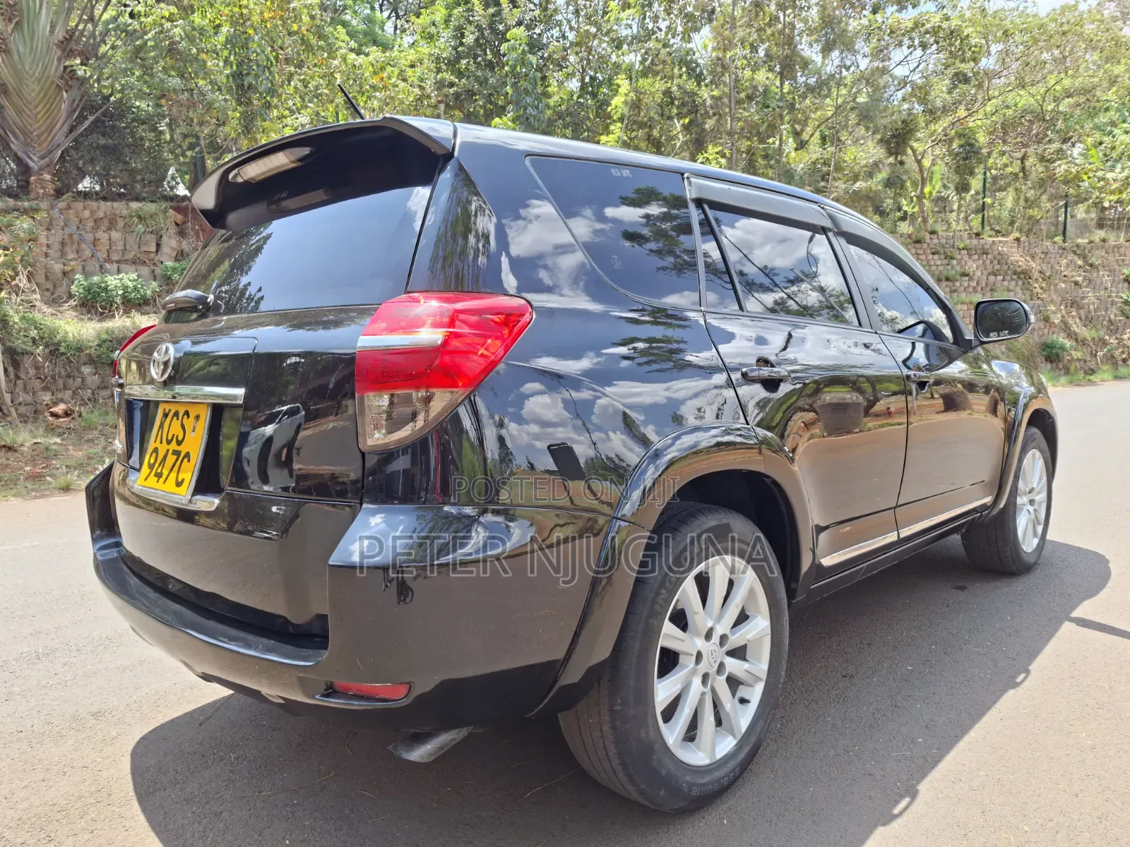 Toyota Vanguard 2011 Black