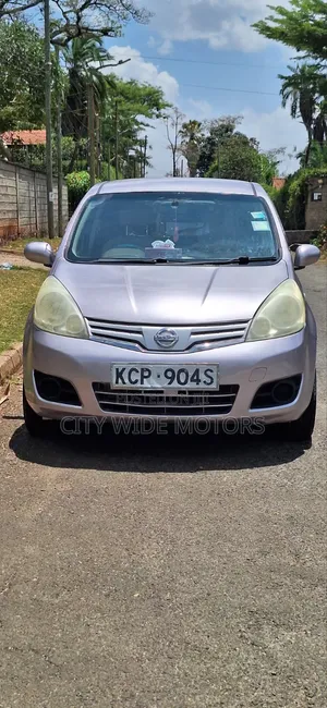 Nissan Note 1.4 2010 Purple
