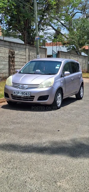 Nissan Note 1.4 2010 Purple