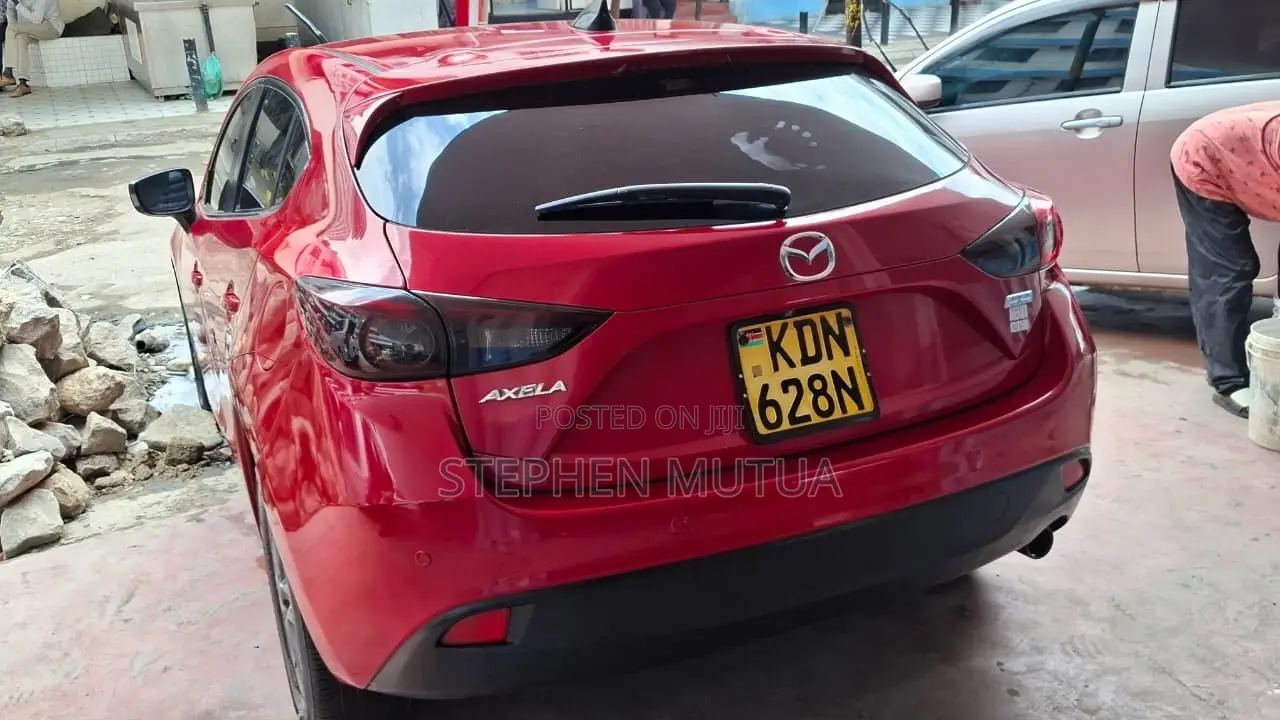 Mazda Axela 2016 Red