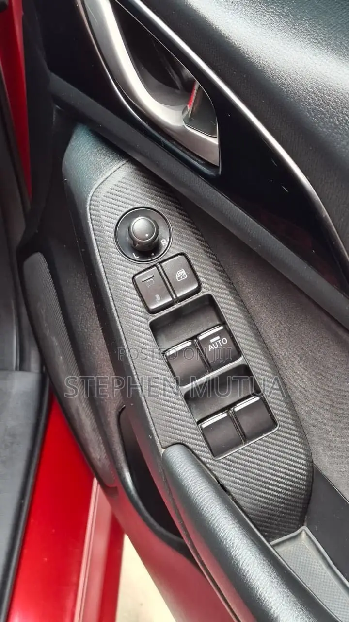 Mazda Axela 2016 Red