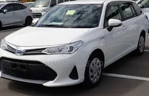 Toyota Corolla Fielder 1.5 Hybrid FWD 2019 Off white