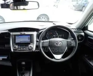 Toyota Corolla Fielder 1.5 Hybrid FWD 2019 Off white