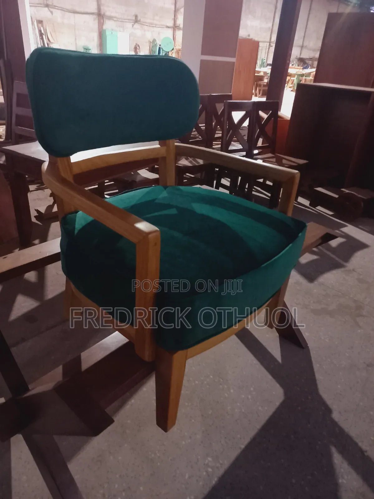 A Carpenter "N" Upholster