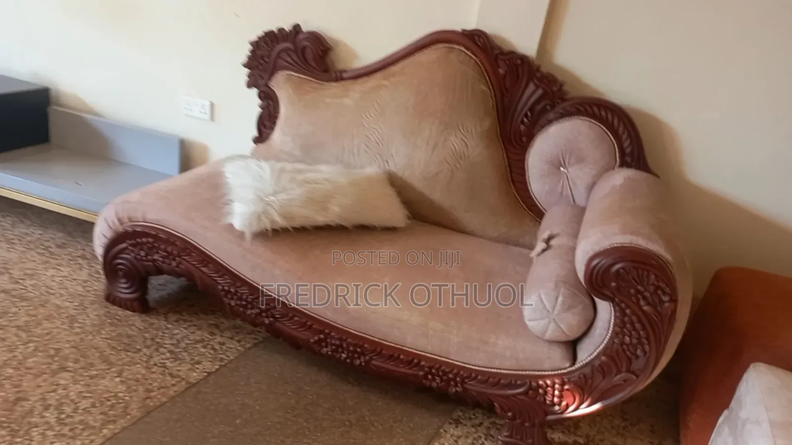 A Carpenter "N" Upholster