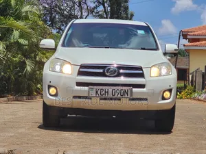 Toyota RAV4 2009 White