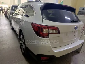 Subaru Outback Premium AWD 2020 White