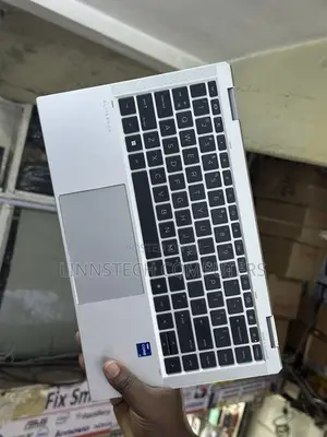 Laptop HP EliteBook 1040 G8 16GB Intel Core i7 SSD 512GB