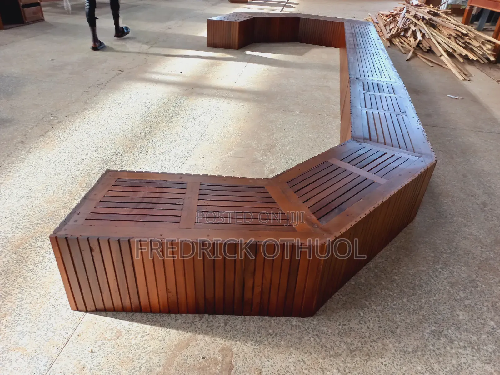 A Carpenter "N" Upholster