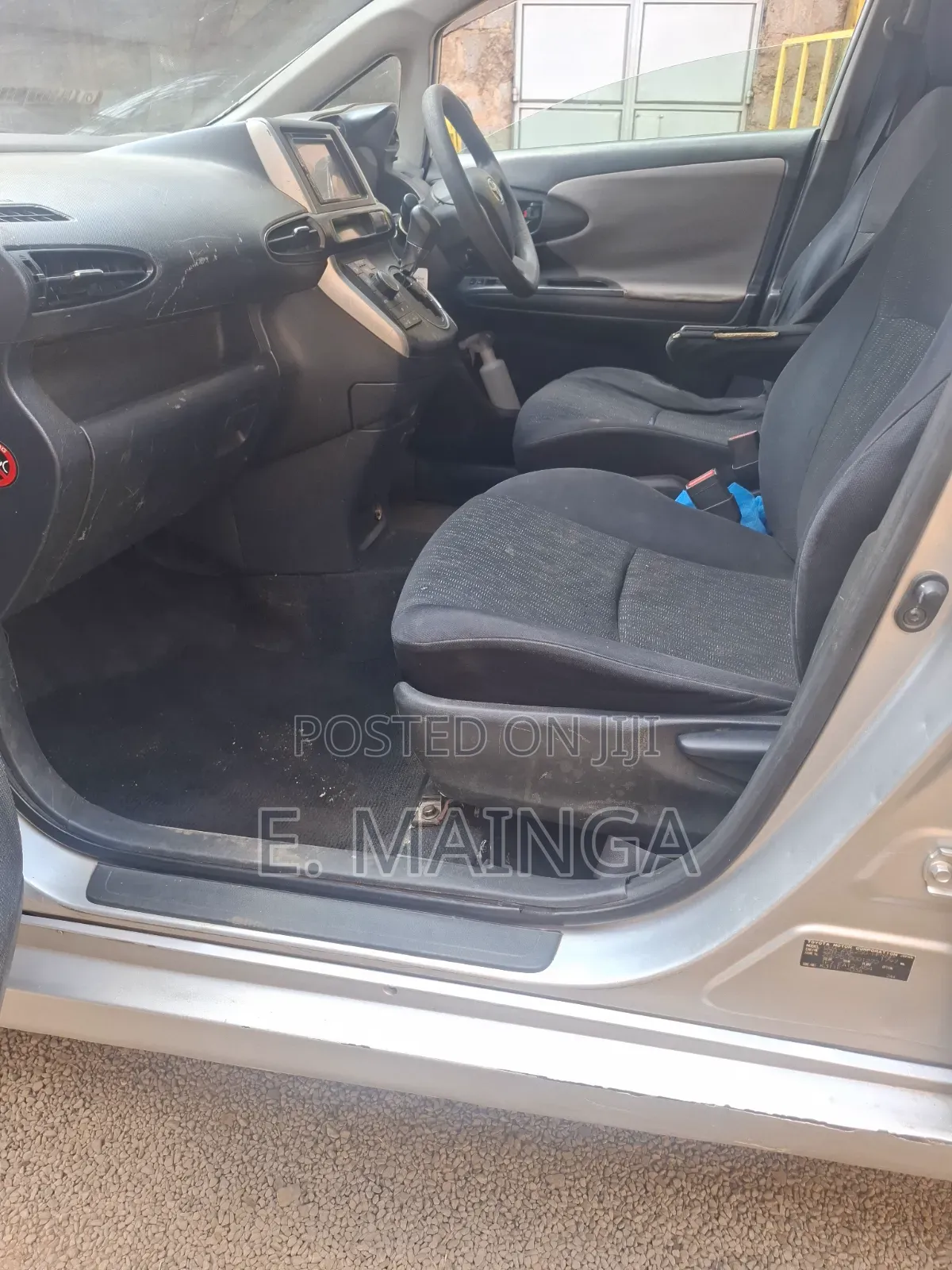 Toyota Wish 2011 Silver