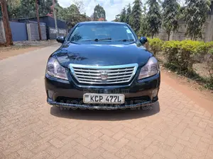 Toyota Crown 2010 Black