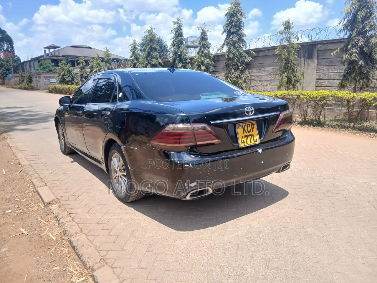 Toyota Crown 2010 Black