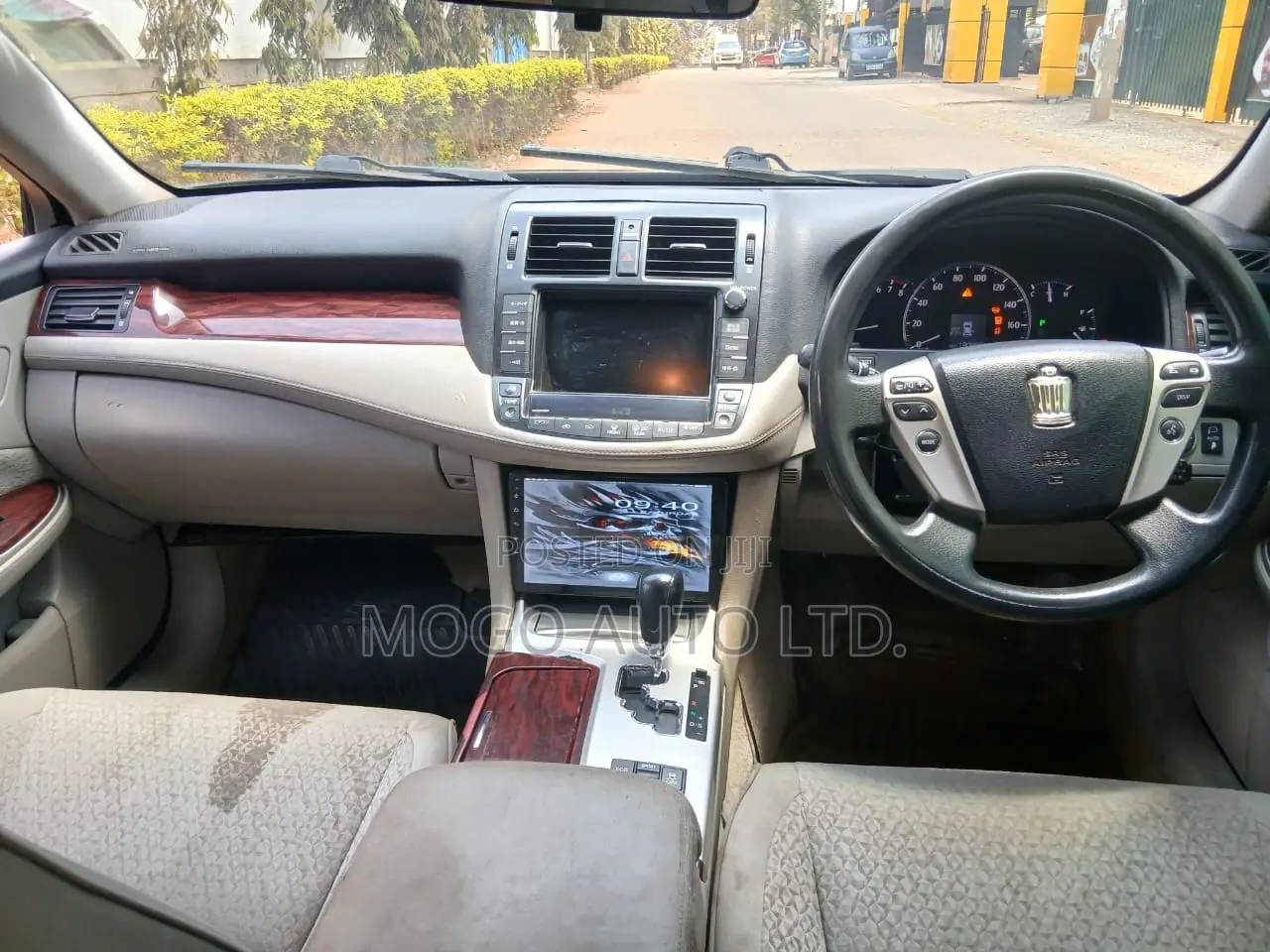 Toyota Crown 2010 Black