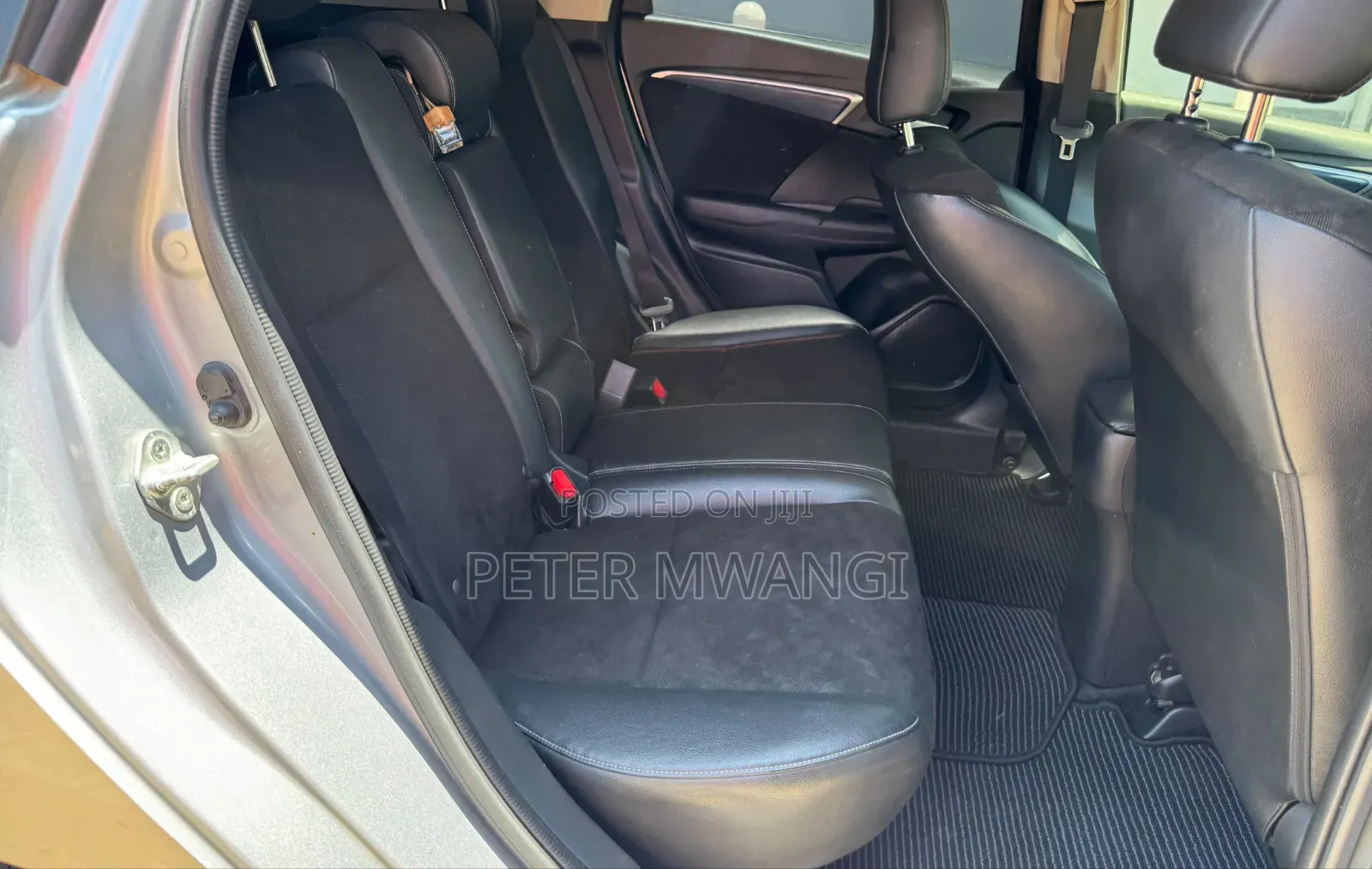 Honda Fit Shuttle 2017 Silver