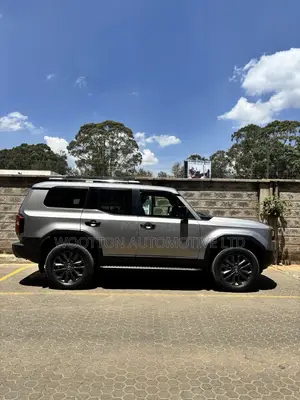 Toyota Land Cruiser Prado 2025