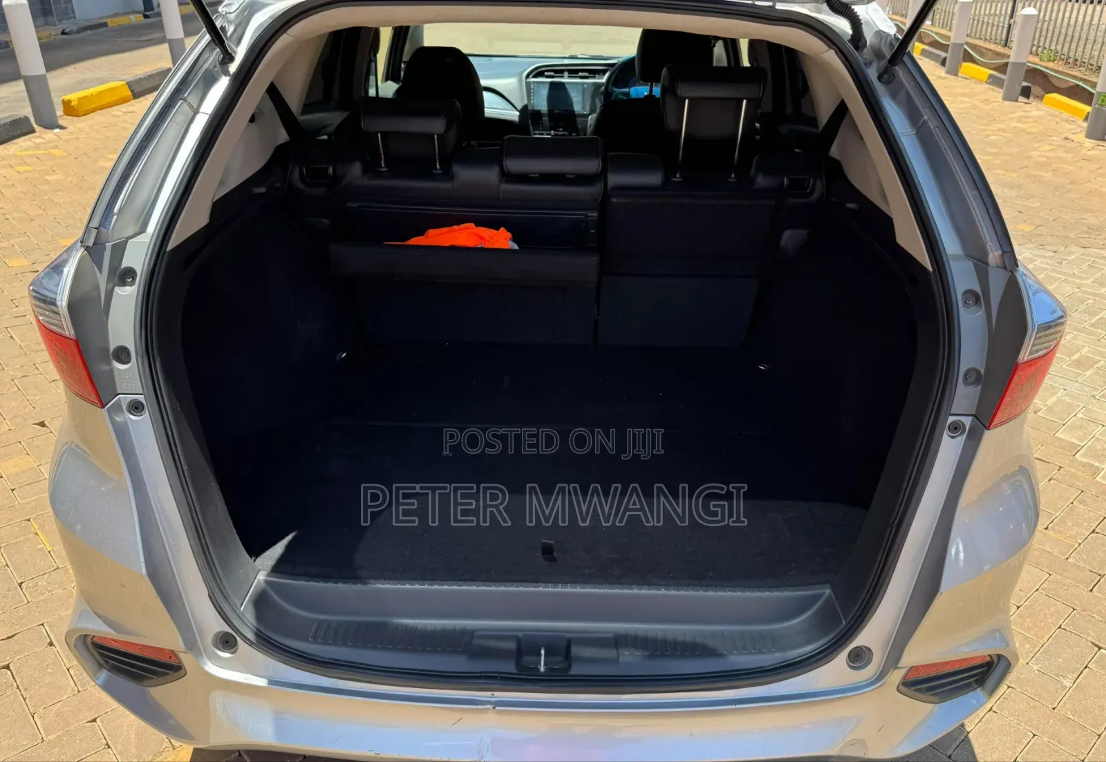 Honda Fit Shuttle 2017 Silver