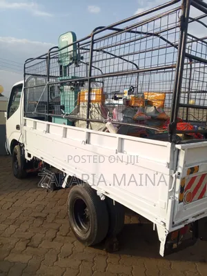 Toyota Dyna 2005 White