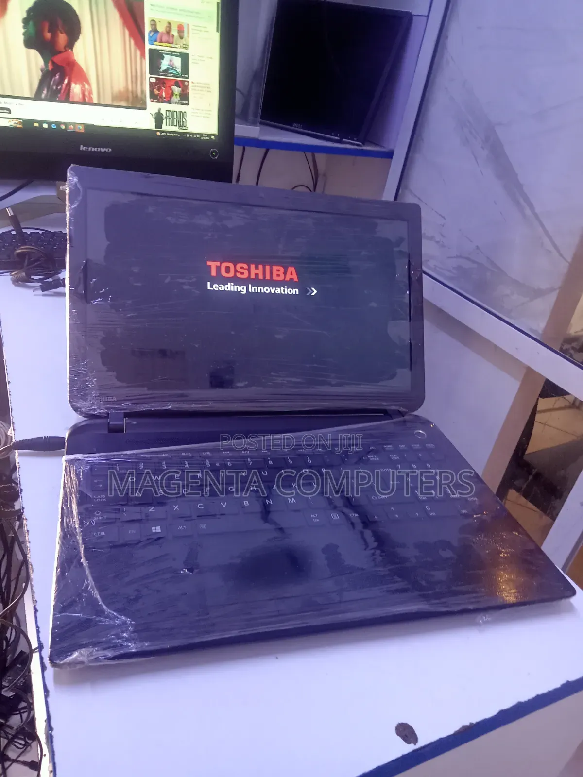 Laptop Toshiba Satellite C50 2GB Intel Celeron HDD+SSD 160GB