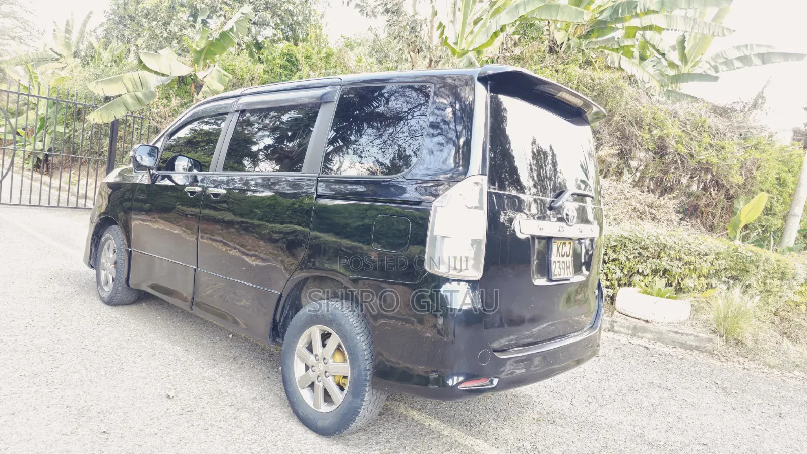 Toyota Voxy 2009 Black