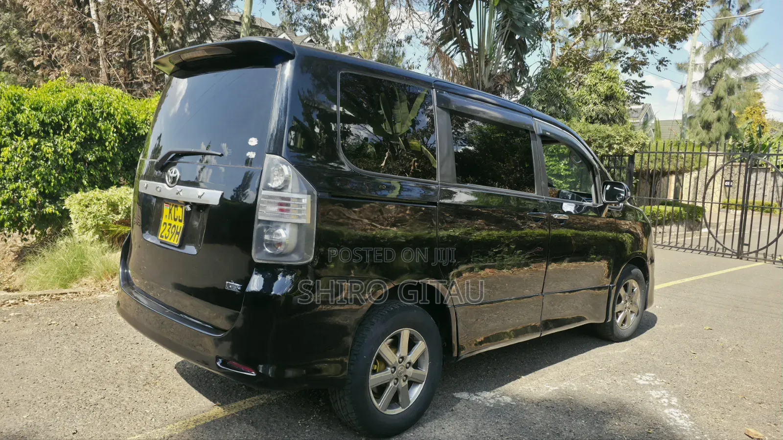 Toyota Voxy 2009 Black