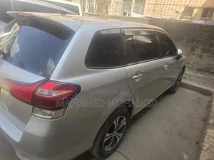 Toyota Corolla Fielder 2015 Silver