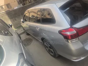 Toyota Corolla Fielder 2015 Silver