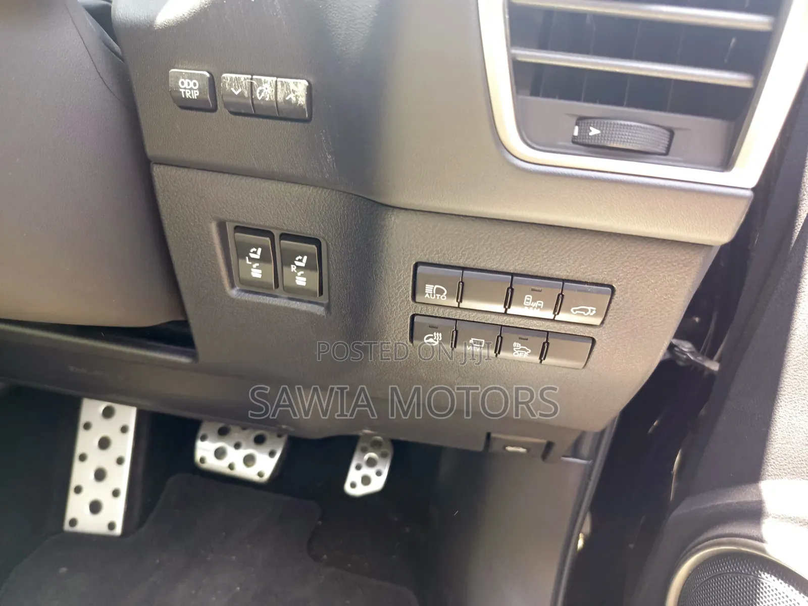 Lexus NX 300h FWD 2020 Black