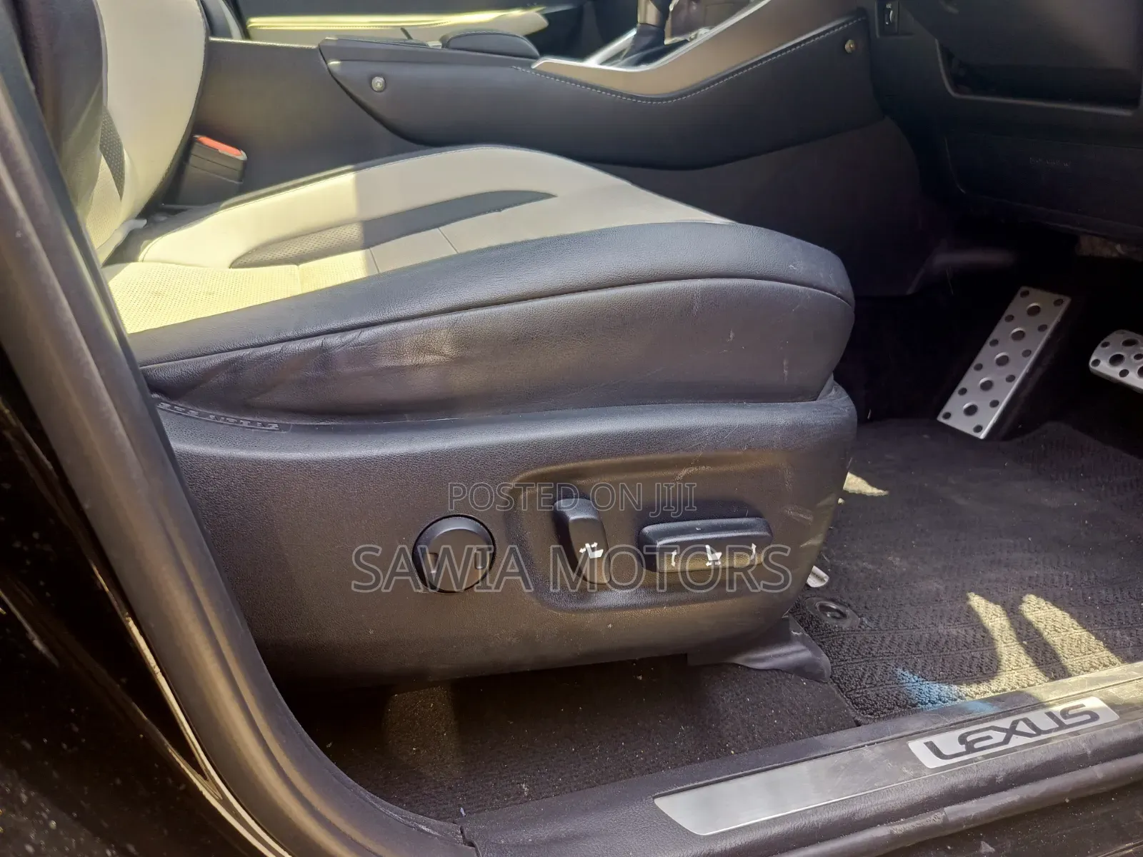 Lexus NX 300h FWD 2020 Black
