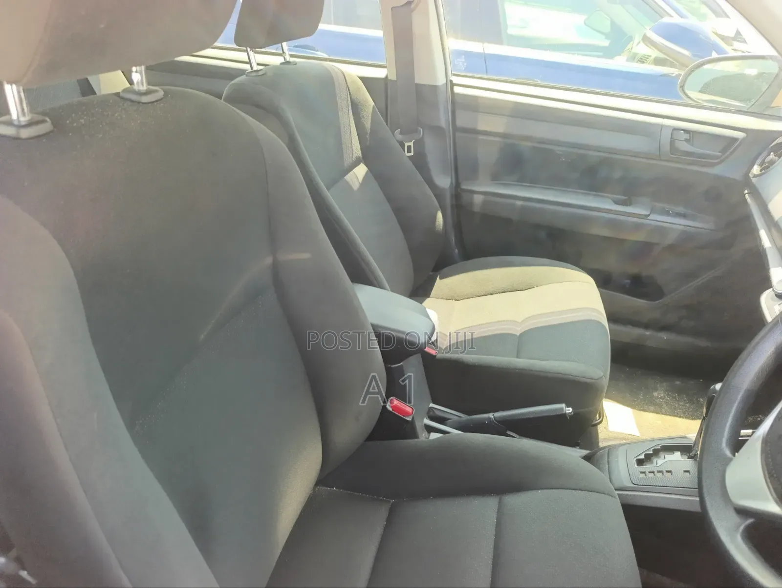 Toyota Axio 1.5 Hybrid 2WD 2019 Silver