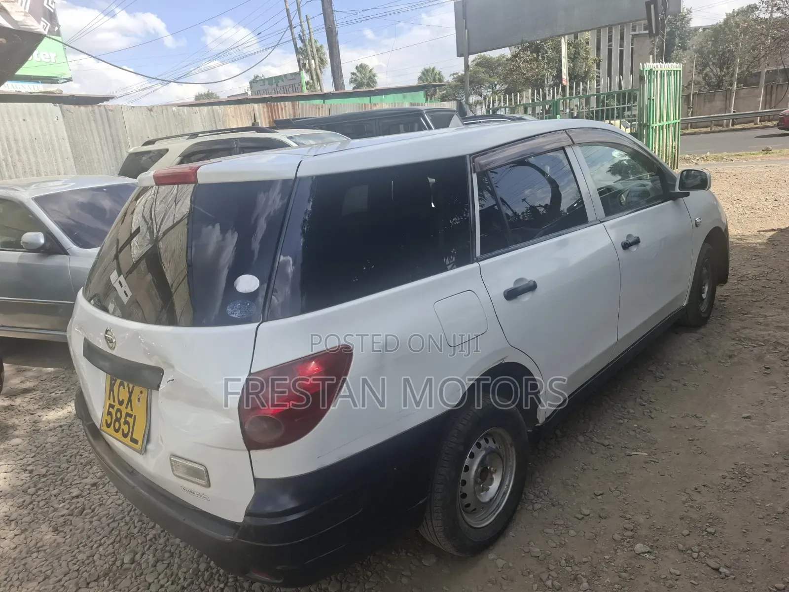 Nissan Advan 2012 White