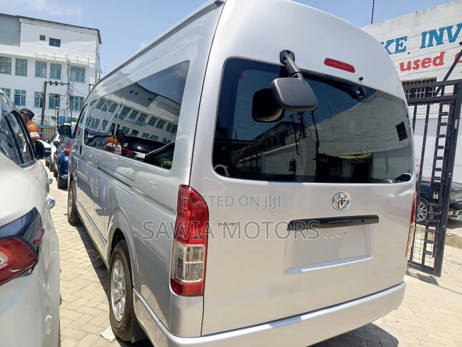 Toyota HiAce 2020 Silver