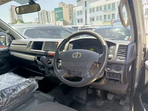 Toyota HiAce 2020 Silver