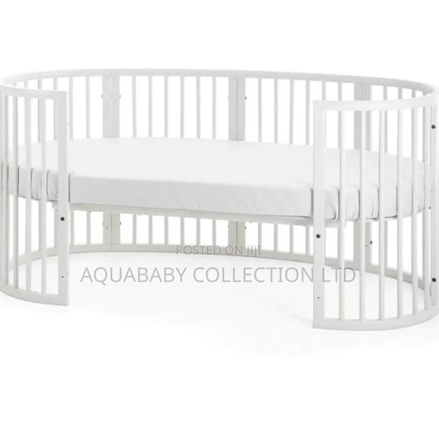 Convertible Oval Bed - thumbnail 4