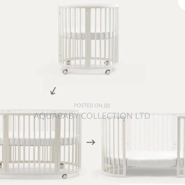 Convertible Oval Bed - thumbnail 5