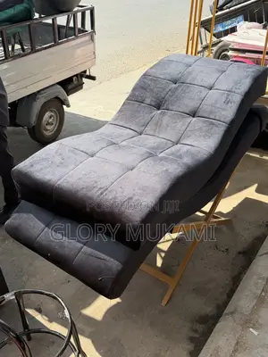 Black Velvet Lash Bed