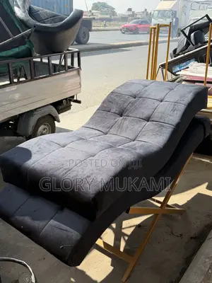Black Velvet Lash Bed