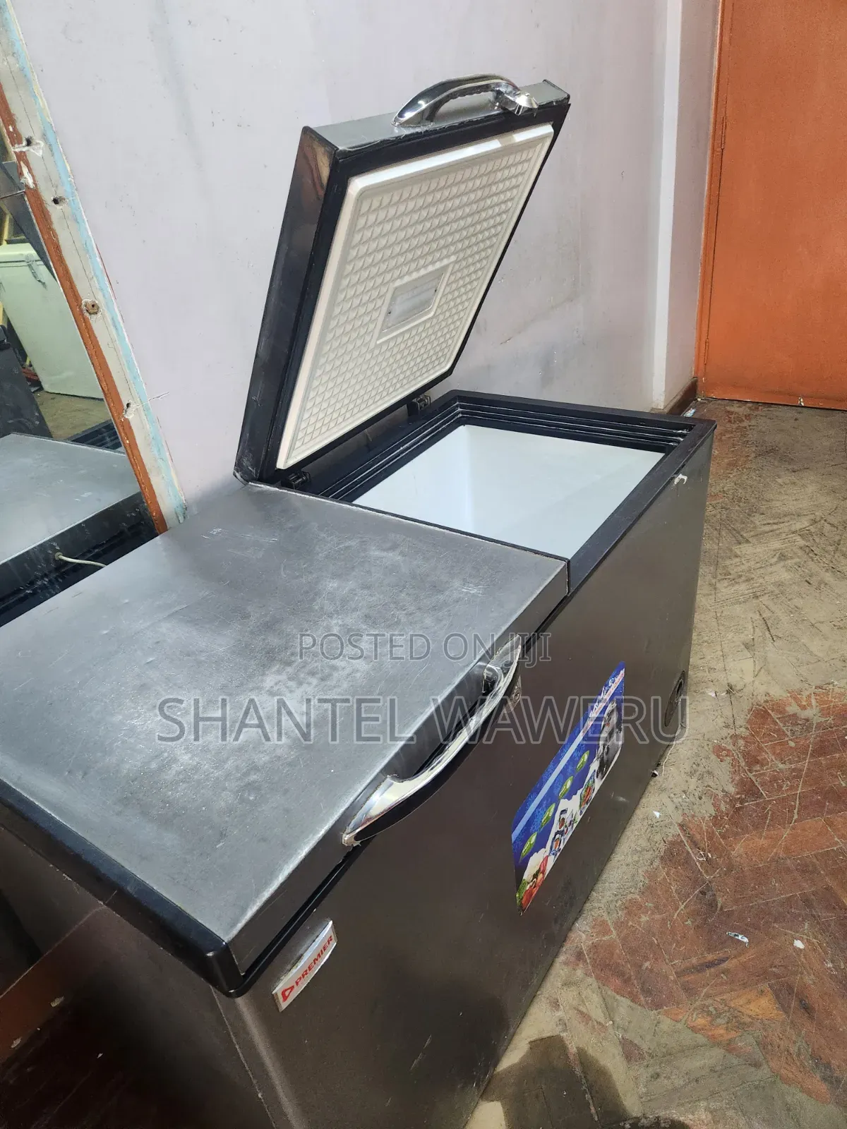 Chest Freezer 400litres/
