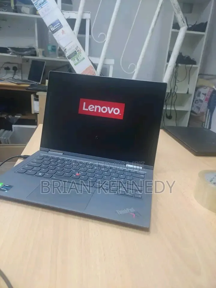 Laptop Lenovo ThinkPad X1 Yoga 256GB Intel Core i5 SSHD+SSD 256GB