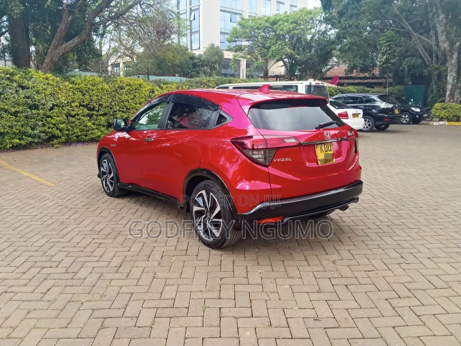 Honda Vezel 2018 Red