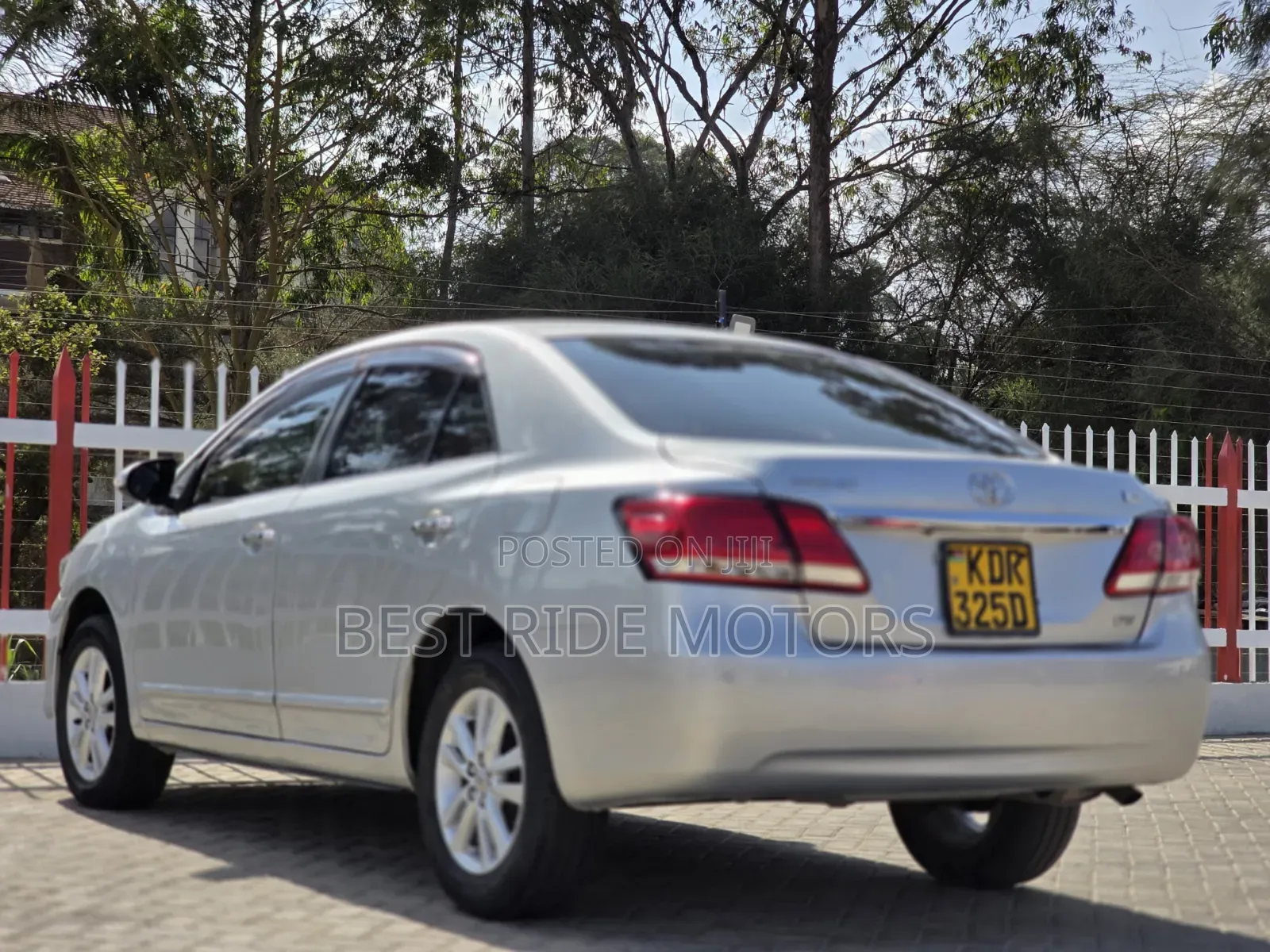 Toyota Premio 2018 Silver