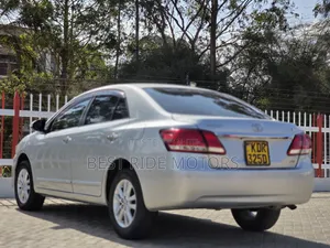 Toyota Premio 2018 Silver