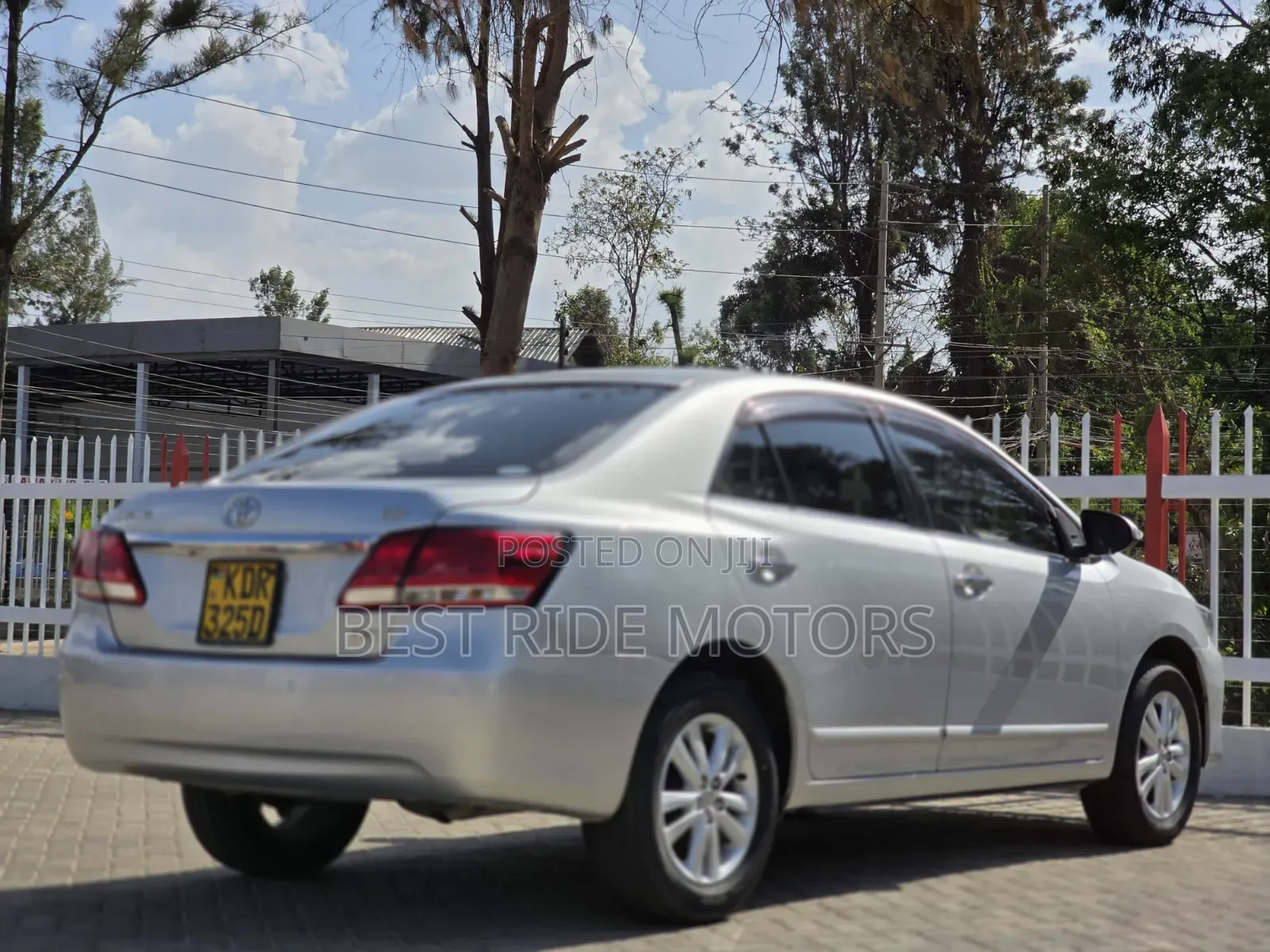 Toyota Premio 2018 Silver