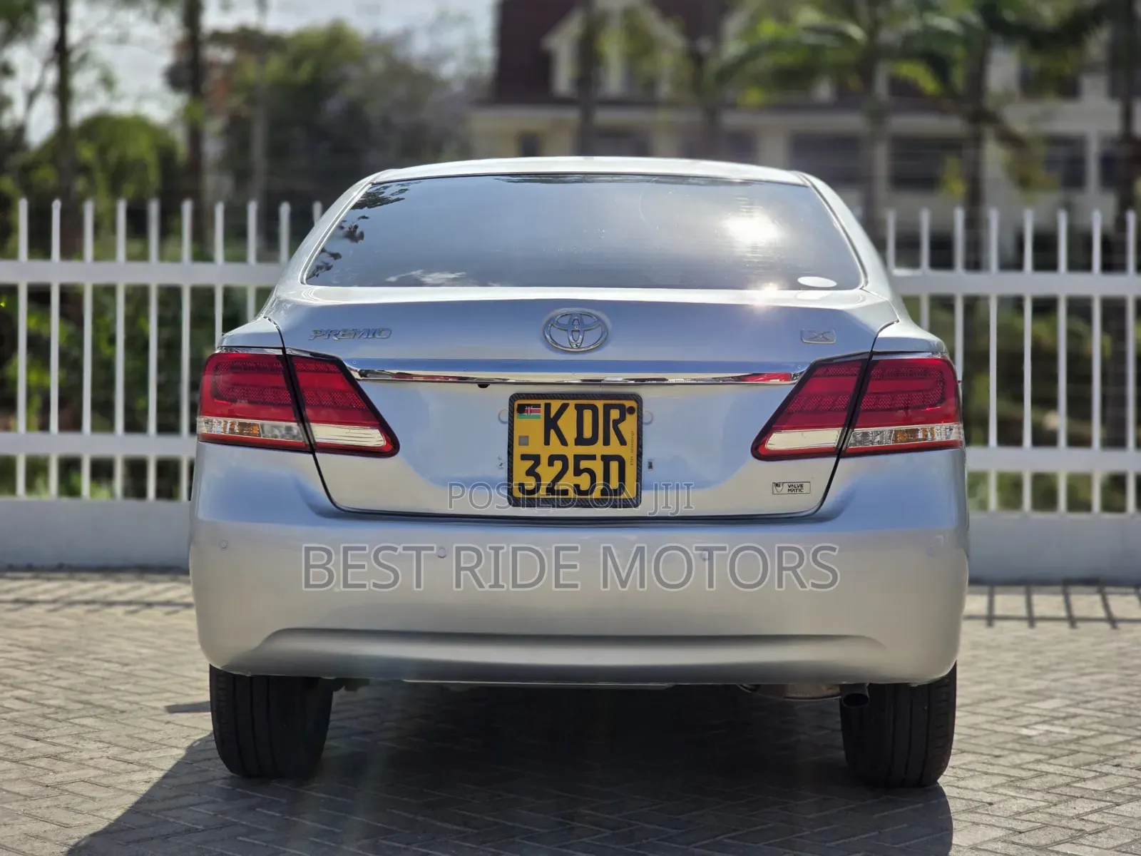 Toyota Premio 2018 Silver