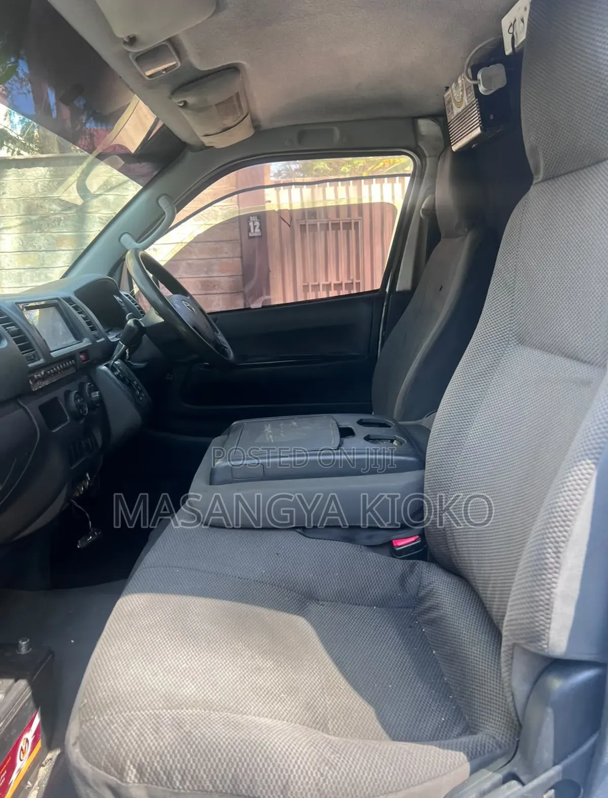 Toyota HiAce 2016 White