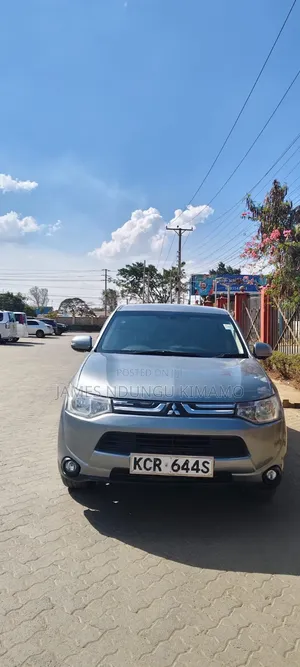 Mitsubishi Outlander 2012 Silver