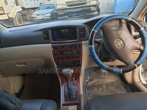 Toyota Corolla 2005 White