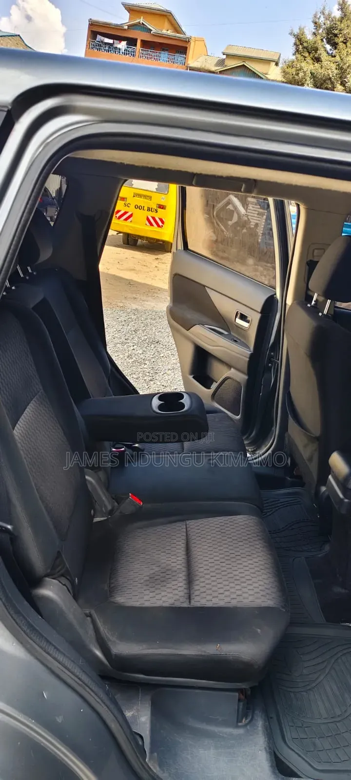 Mitsubishi Outlander 2012 Silver